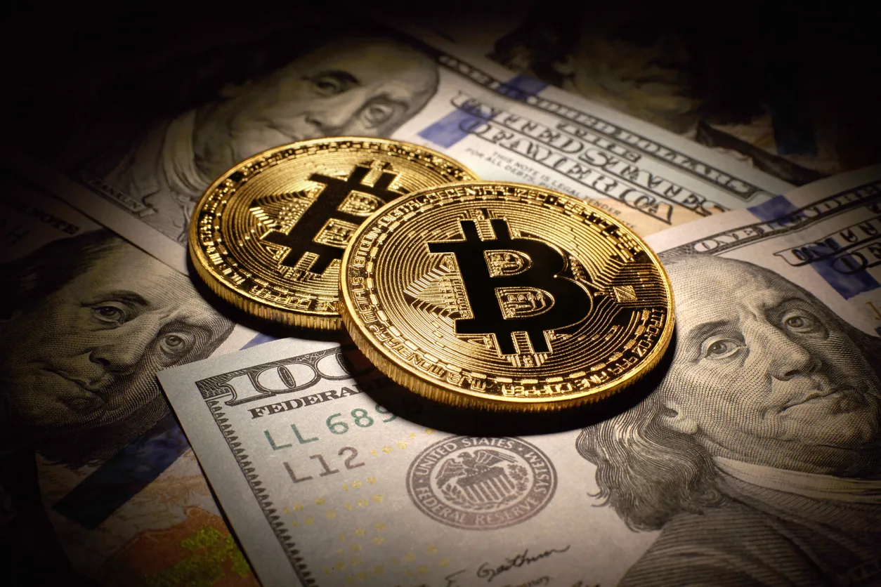 Bitcoin Price Currently At A Crossroads — Sub-$100K Or New Cycle High Next?