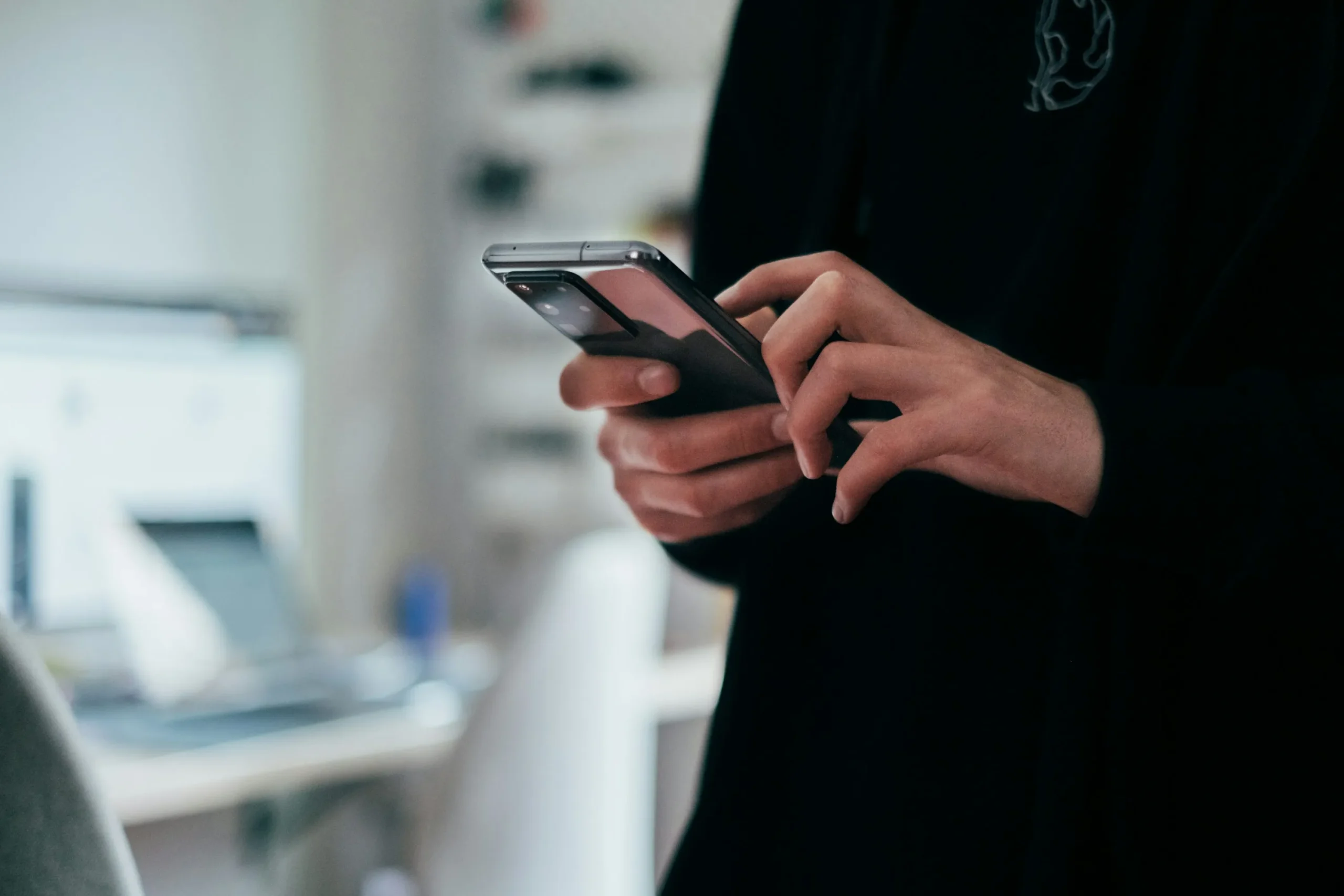Double Trouble: Crypto User Loses $2.5M By Copying Same Scam Address Twice